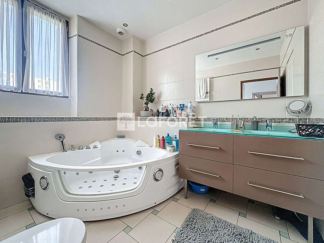 Maison à CHAMPIGNY-SUR-MARNE