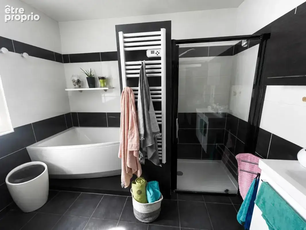 Maison de 8 pièces de 210 m² à Cahors - photo 14