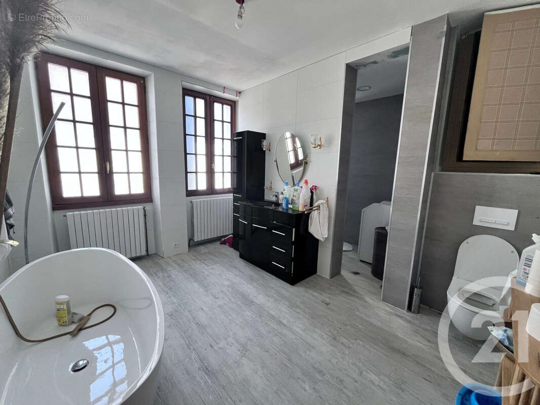 Maison à ENTRAINS-SUR-NOHAIN