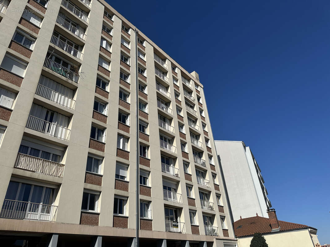 Appartement à SAINT-ETIENNE