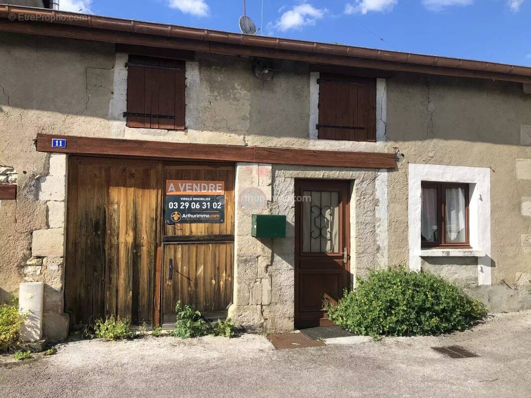Maison à POISSONS