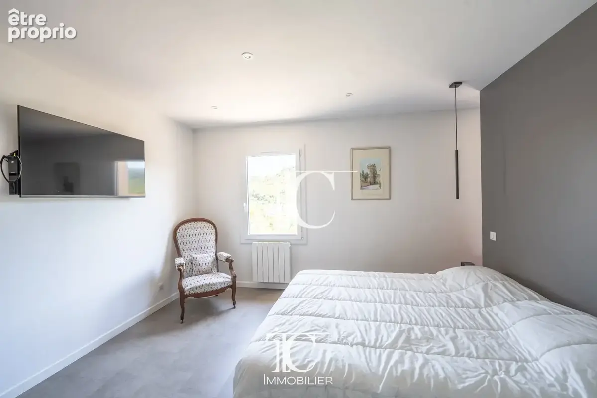 Maison familiale rénovée 163 m² 5 chambres à 5 minutes à pied du centre des vans - photo 8