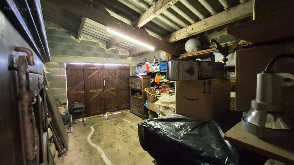 Maison à SAINT-AMAND-DE-VERGT