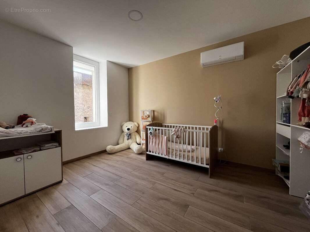 Maison à NISSAN-LEZ-ENSERUNE