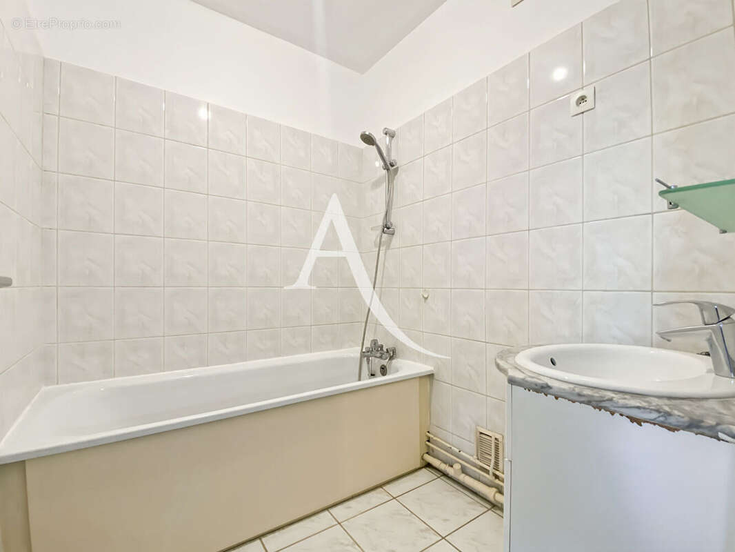 Appartement à FONTENAY-LE-FLEURY