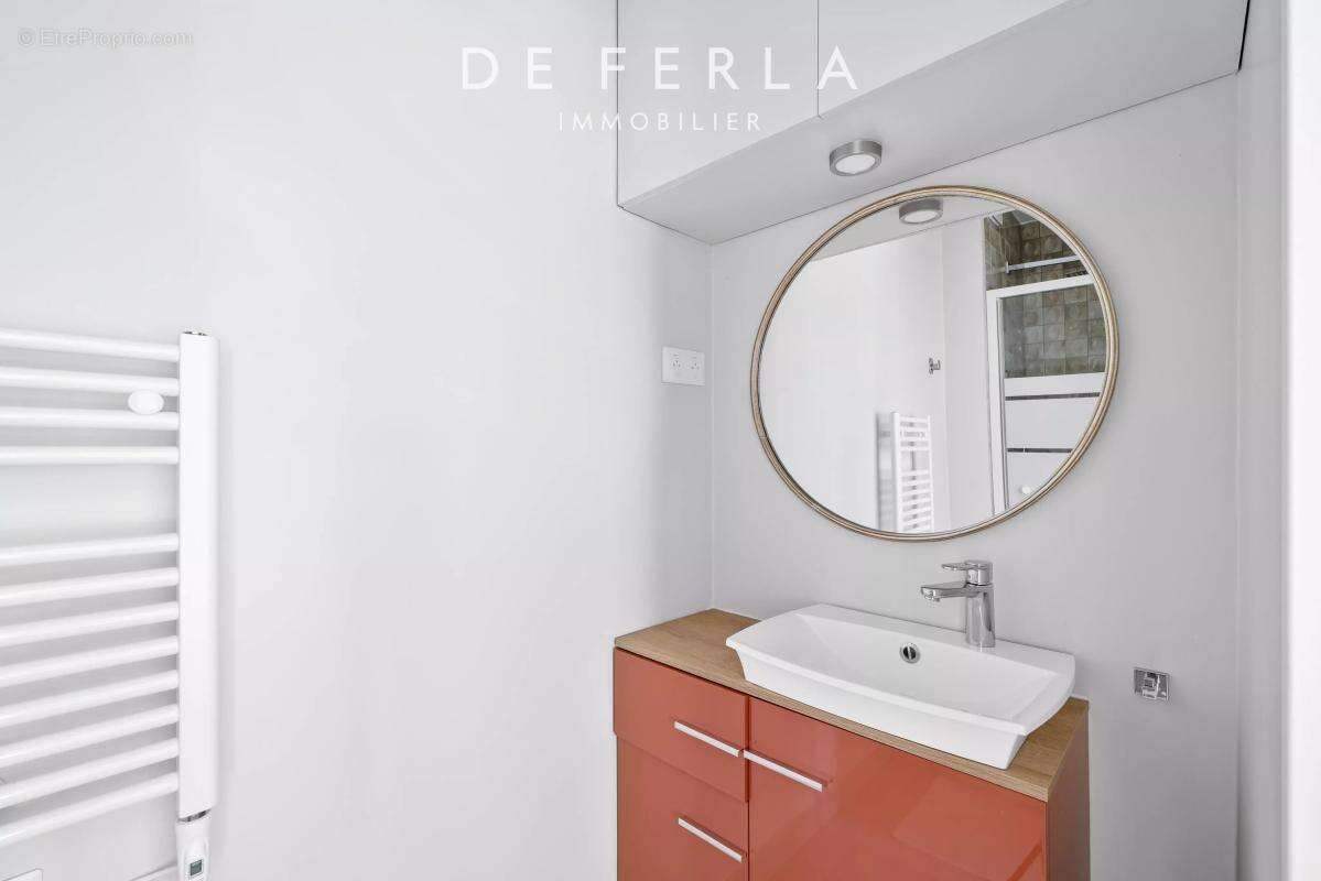 Appartement à PARIS-7E