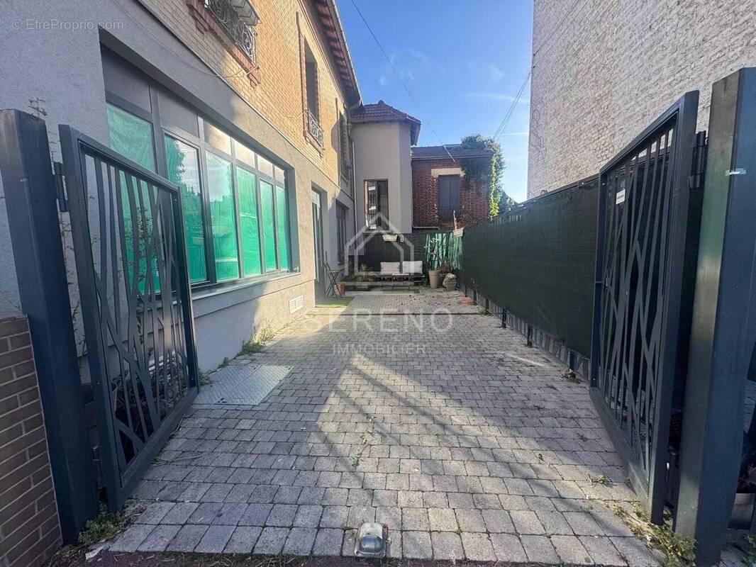 Commerce à FONTENAY-SOUS-BOIS