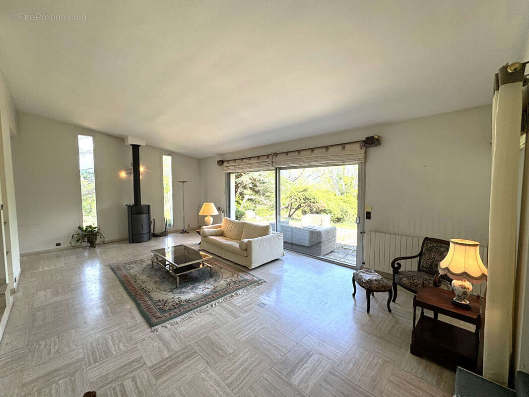 Villa 195 m²  - calme - terrain 1 646 m² - proche chambéry - photo 3