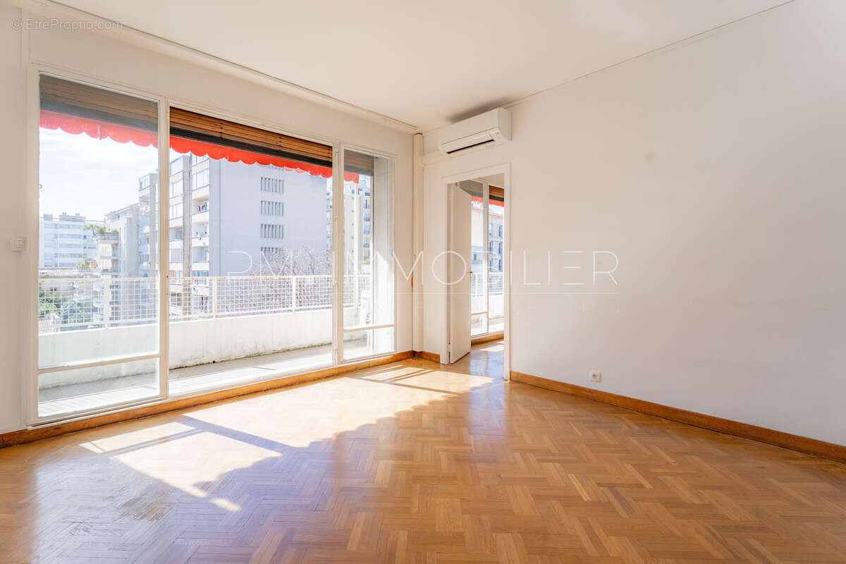 Appartement à MARSEILLE-8E
