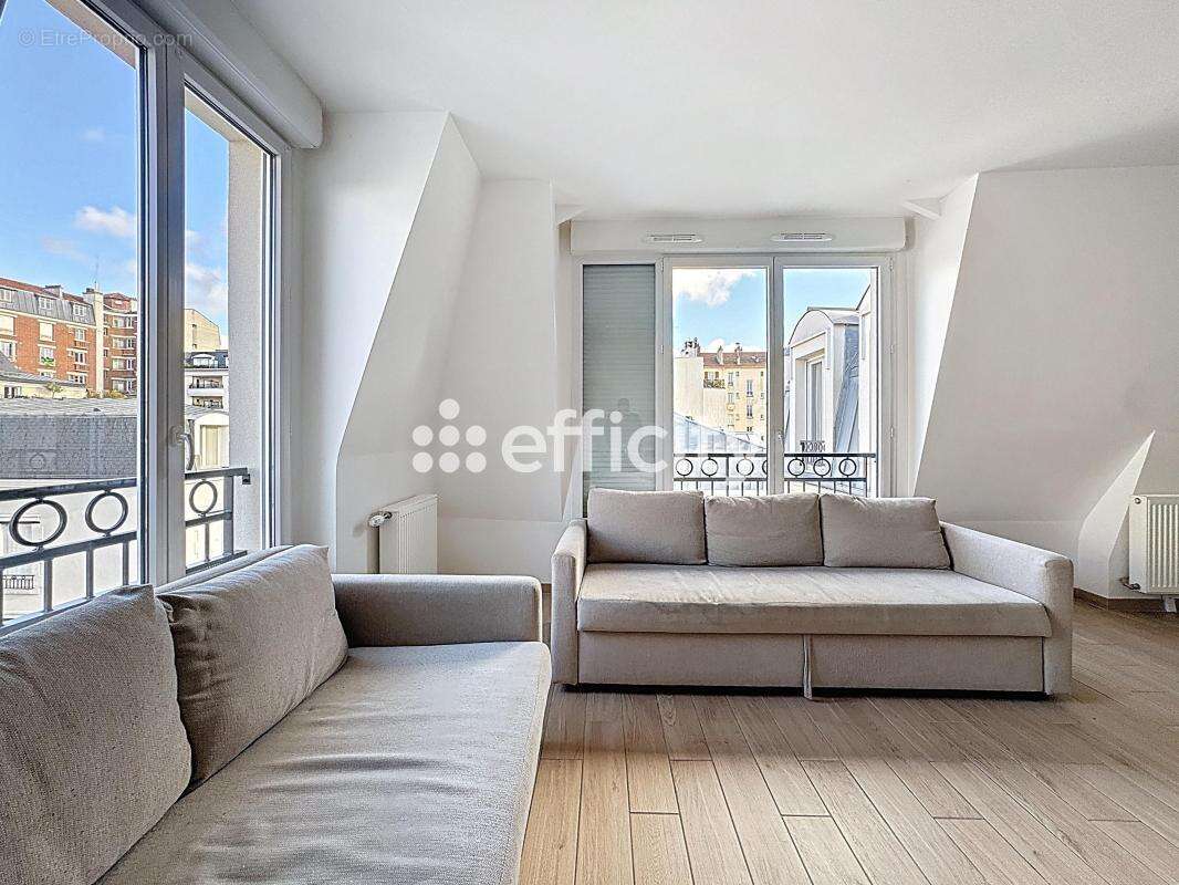 Appartement à LA GARENNE-COLOMBES