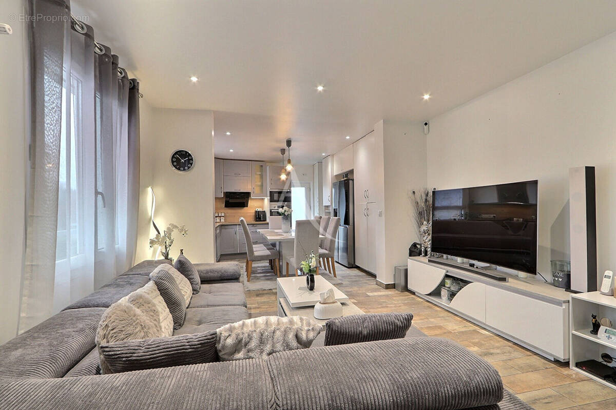 Maison à VILLECRESNES