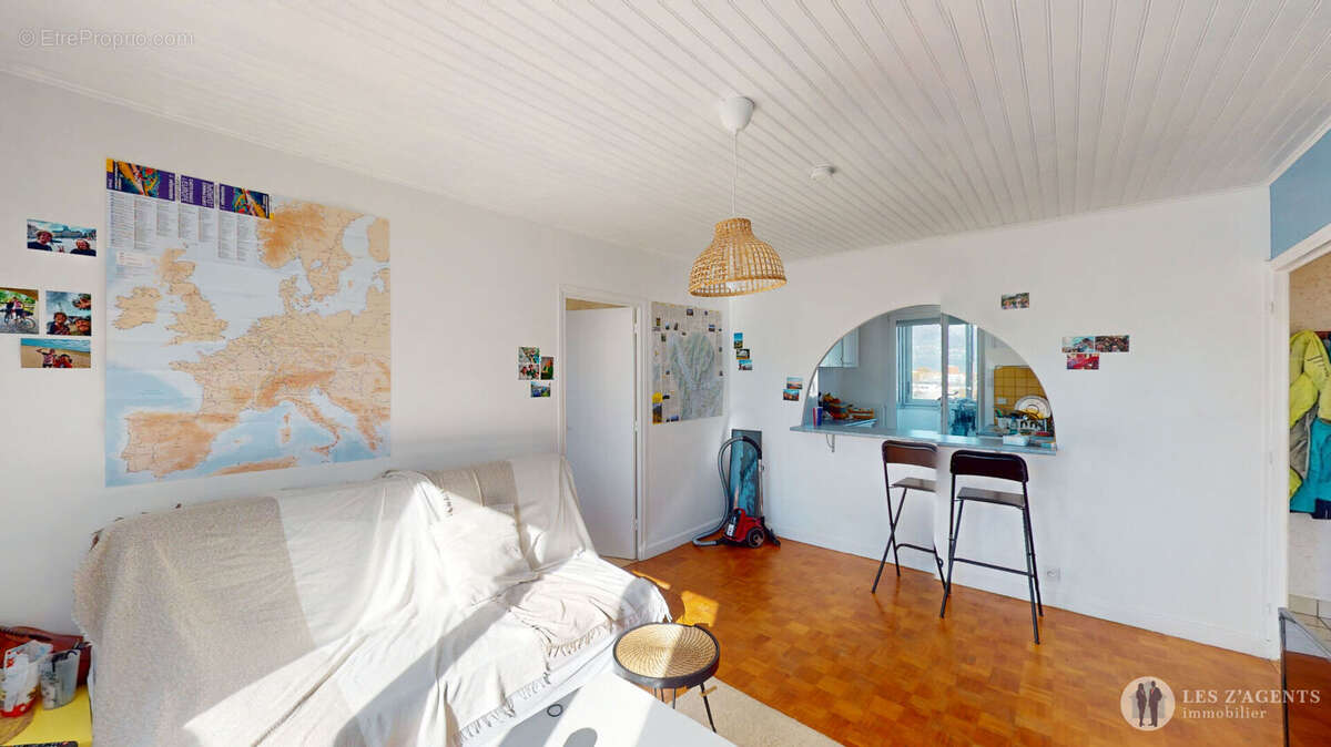 Appartement à SAINT-MARTIN-D'HERES