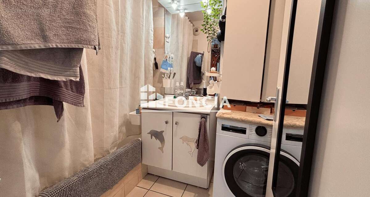 Investissement locatif – T3 avec terrasse et 2 parkings - photo 6