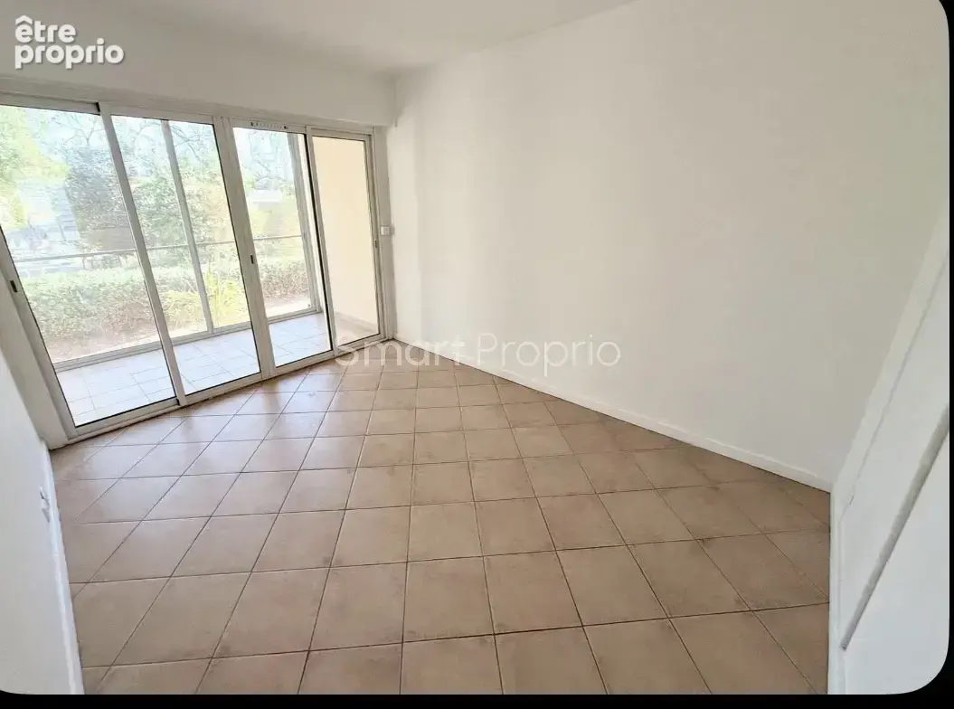 70 m2 de standing / 2 chambres / mer & port, plage à 2 minutes - photo 8