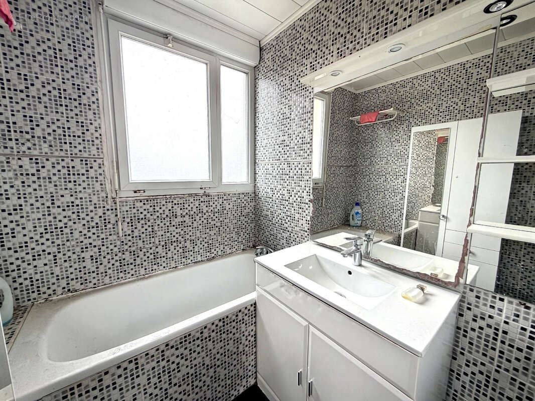 Appartement à FREJUS