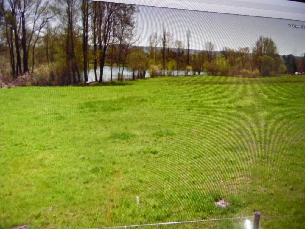 Terrain à ETIVAL-CLAIREFONTAINE