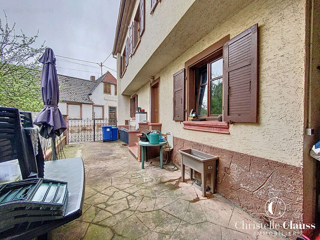 Maison Traenheim 6 pièce(s) 108 m2 + dépendance - photo 2