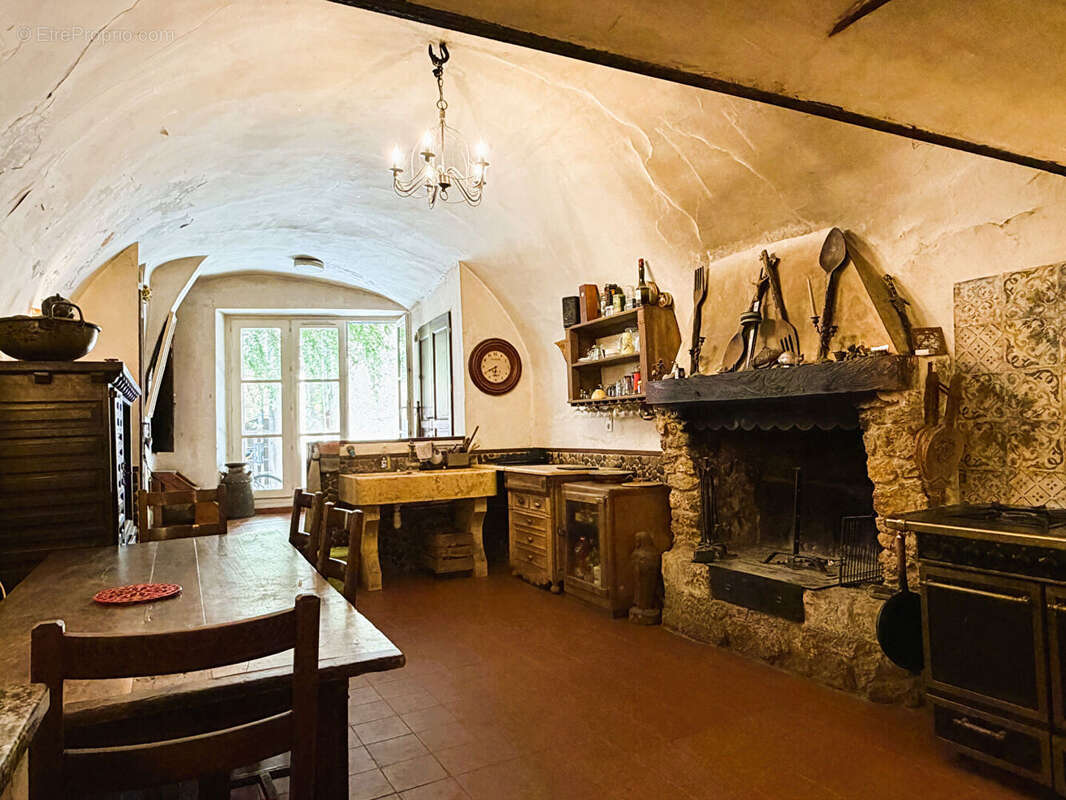 Maison à JOUQUES