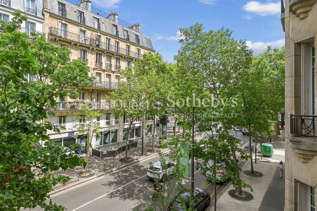Appartement à PARIS-7E