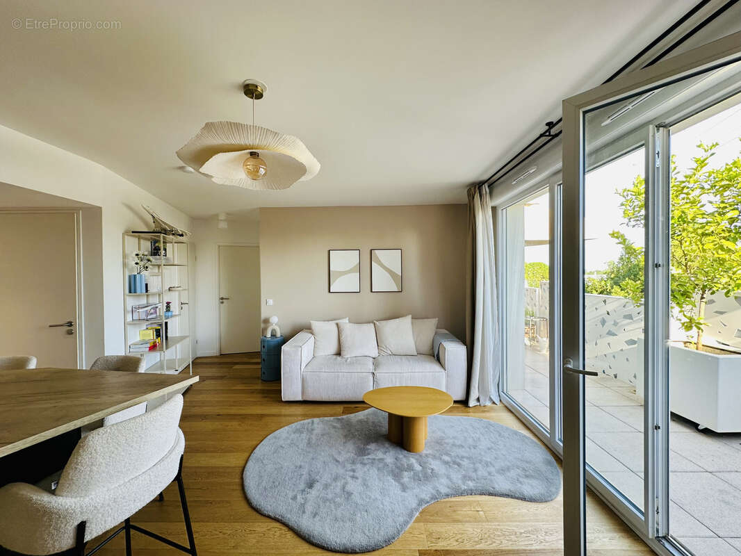 Exclusivite lattes    t3 d'exception de 62m2, grande terrasse, parking + garage a 100m du tram - photo 3