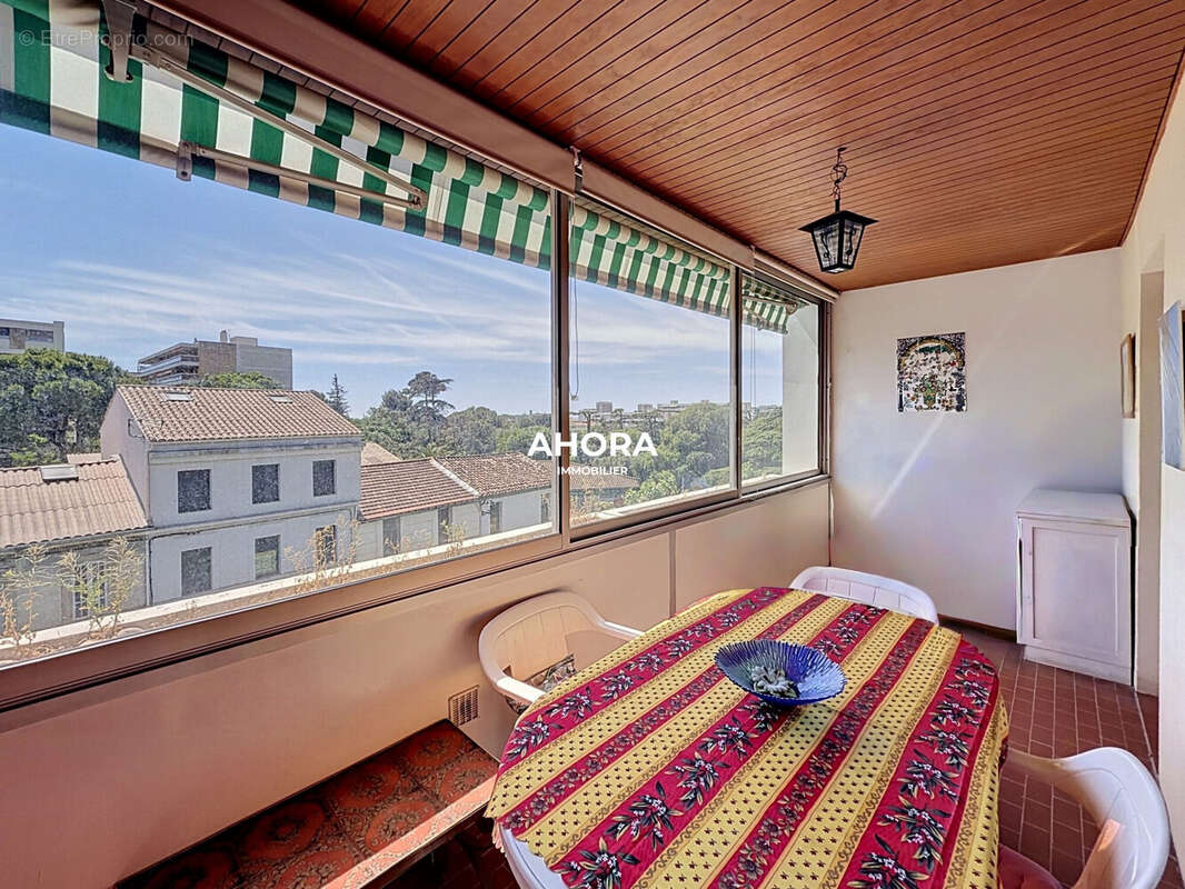 Appartement à MARSEILLE-9E