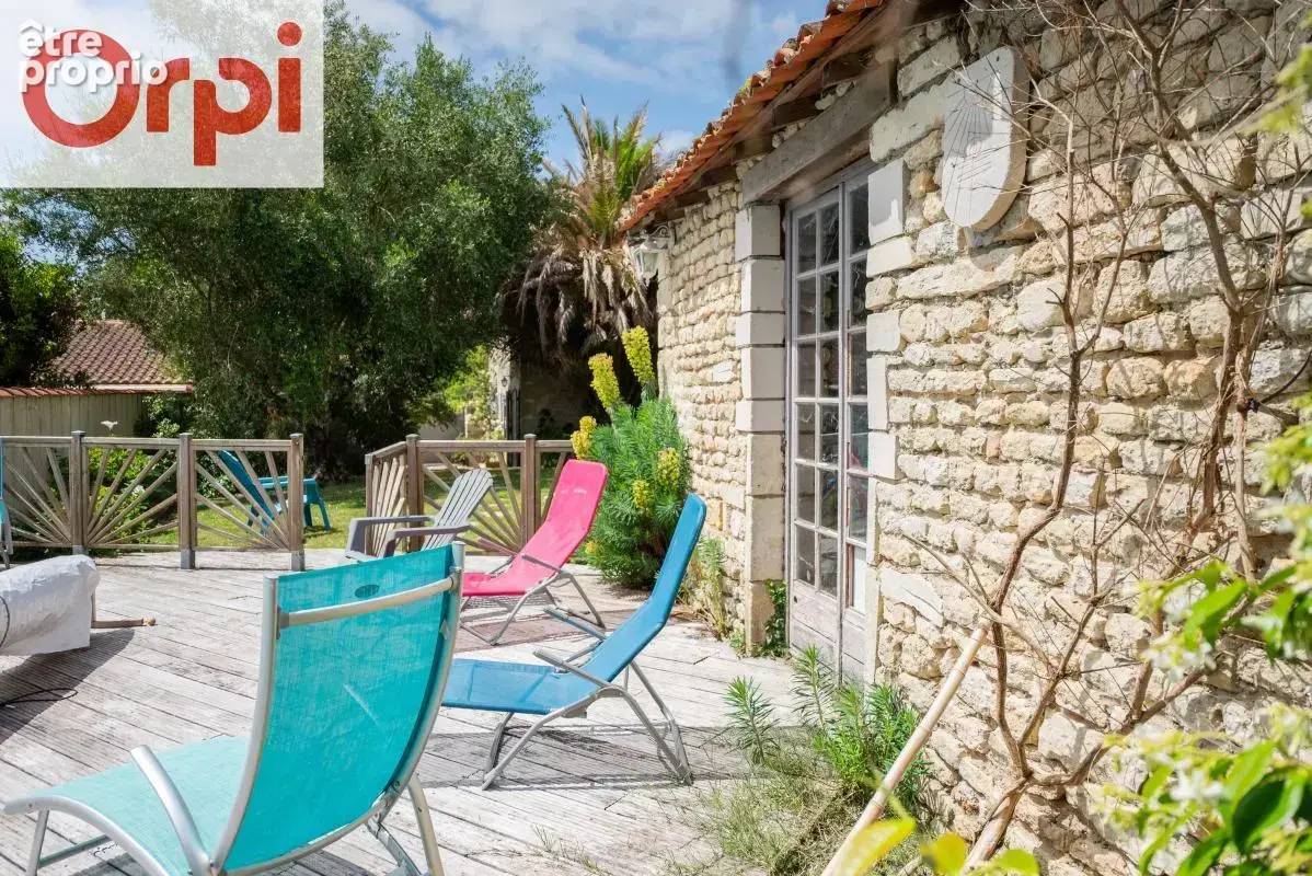 Maison de charme en pierre avec piscine – Thairé - photo 18