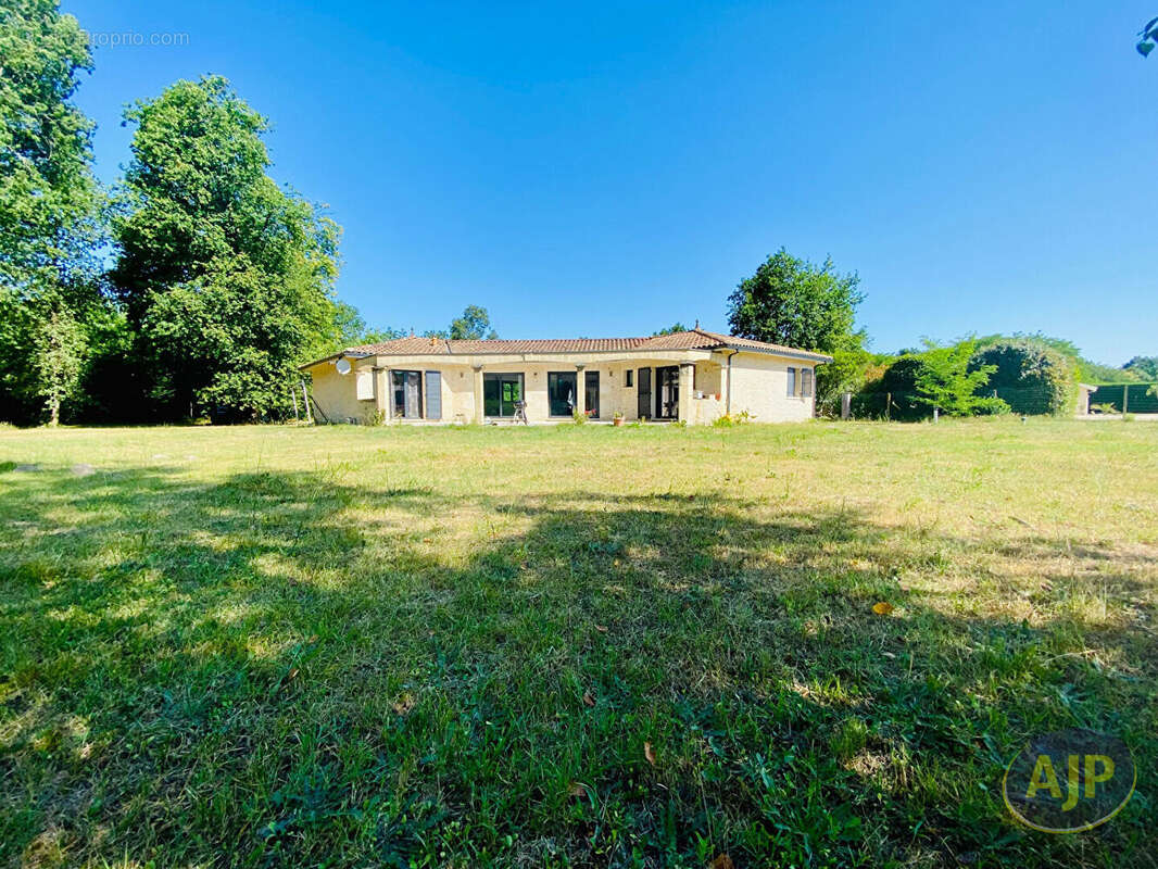 Maison à LESPARRE-MEDOC