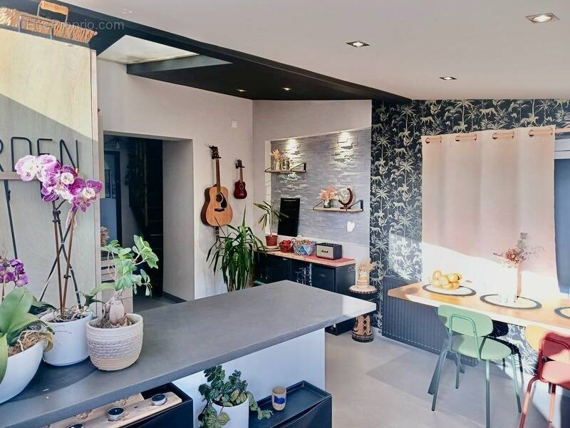 Appartement à THEIX