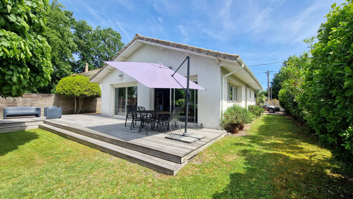 Maison à PESSAC