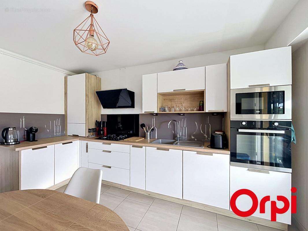 Appartement à MARSEILLE-8E