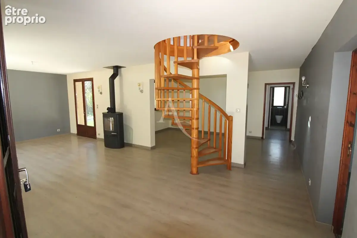 Maison 5 chambres et terrain à Négrepelisse, secteur boisé et verdoyant - photo 3