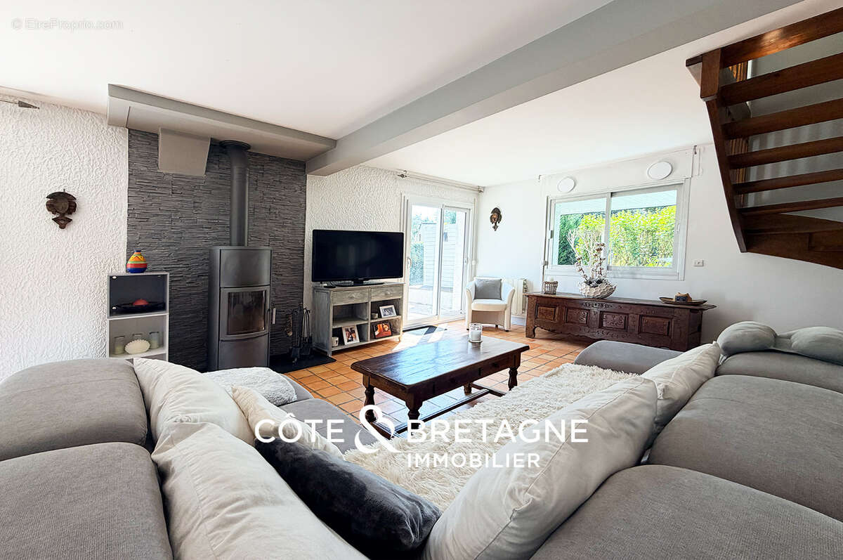 Plerin, saint laurent de la mer, maison familiale avec jardin paysager et garage  réf : 202620 - photo 2