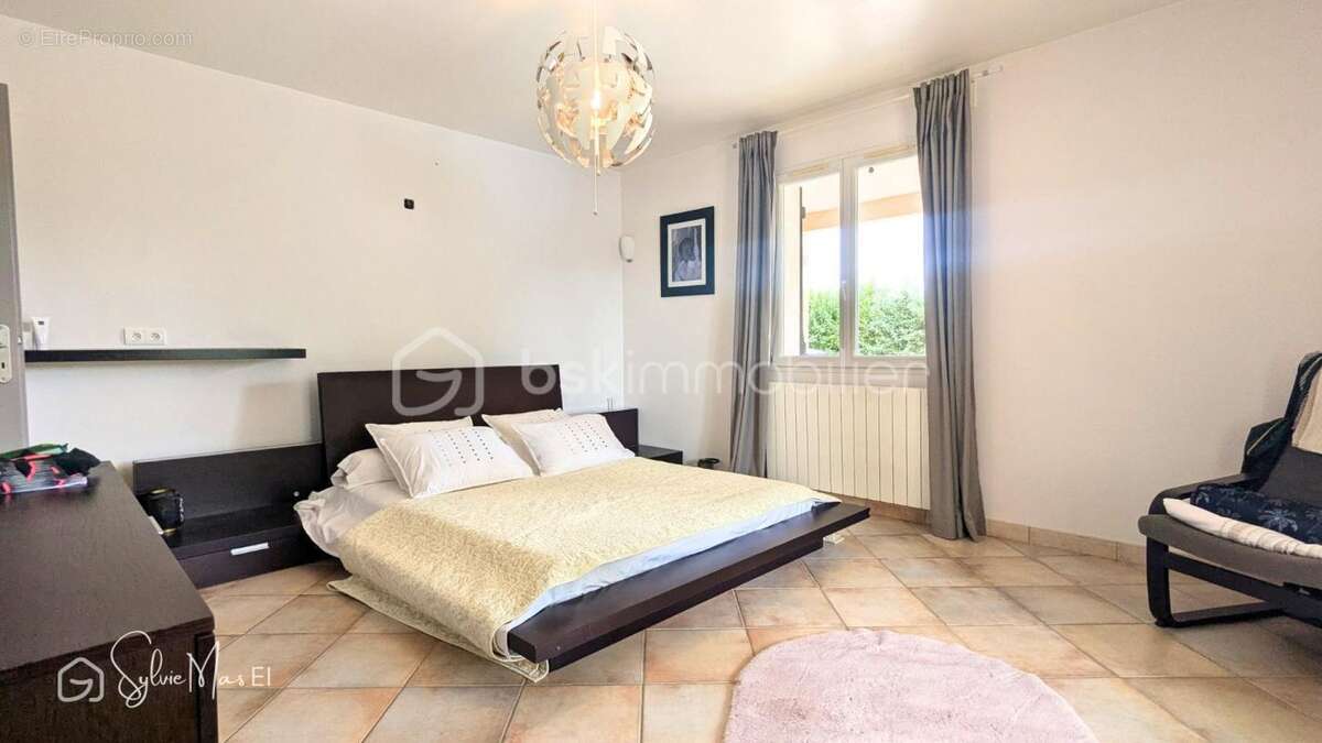 Maison à PUY-L'EVEQUE