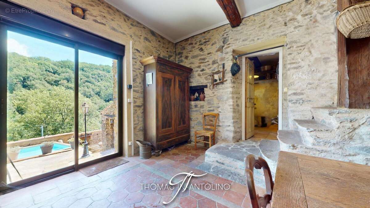 Maison en pierre entierement rénovée - vue dégagée - photo 7