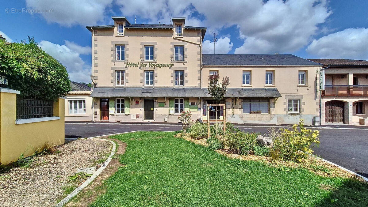 Maison à AMBAZAC