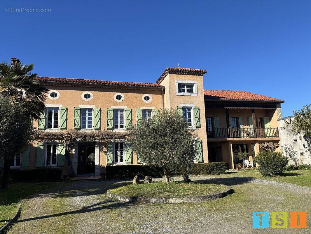 Maison à POINTIS-INARD