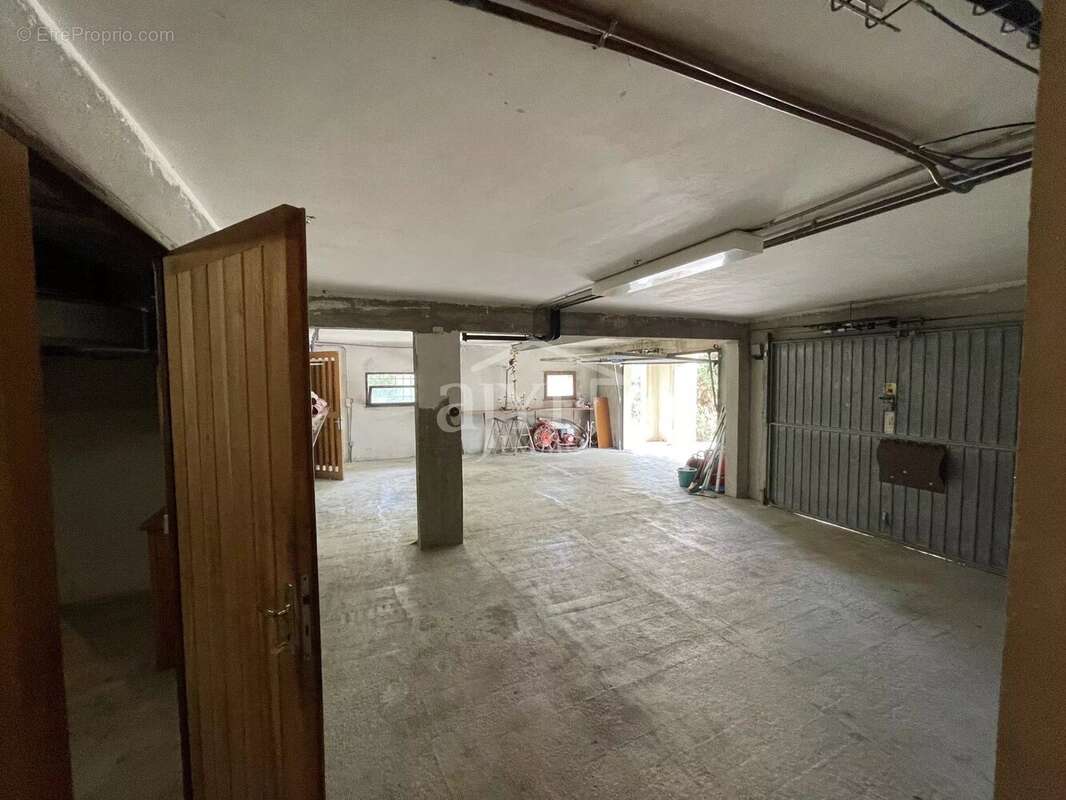 Maison 6 pièces – 182 m² sur 1 HA de terrain clos – Vue dominante – Rognes - photo 13