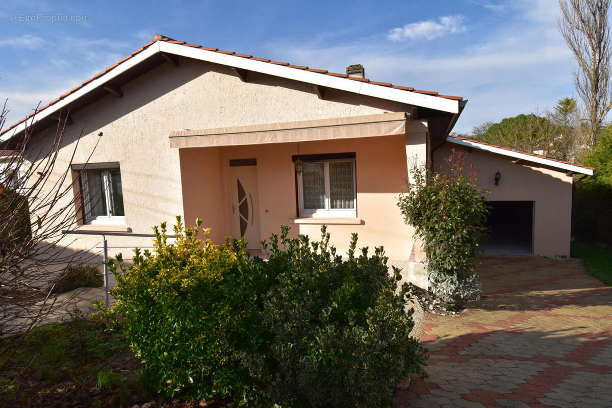 DSC_0065 - Maison à RUELLE-SUR-TOUVRE