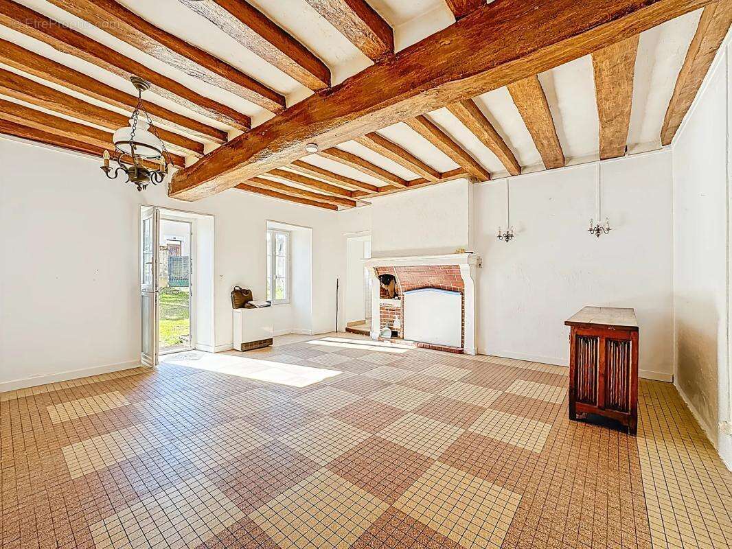 Maison à NOYEN-SUR-SARTHE