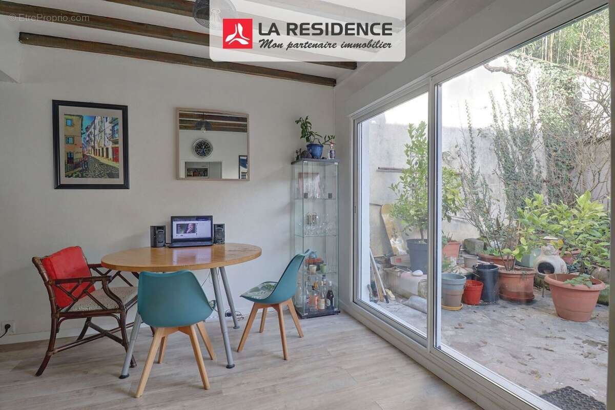 Maison à NEAUPHLE-LE-CHATEAU