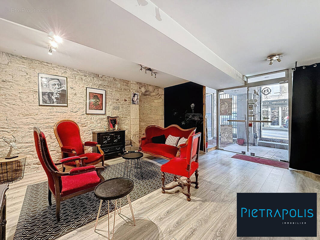 Commerce à IS-SUR-TILLE