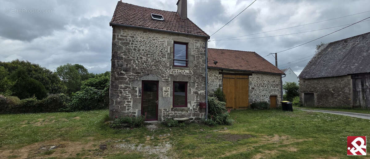 Maison à VAREILLES
