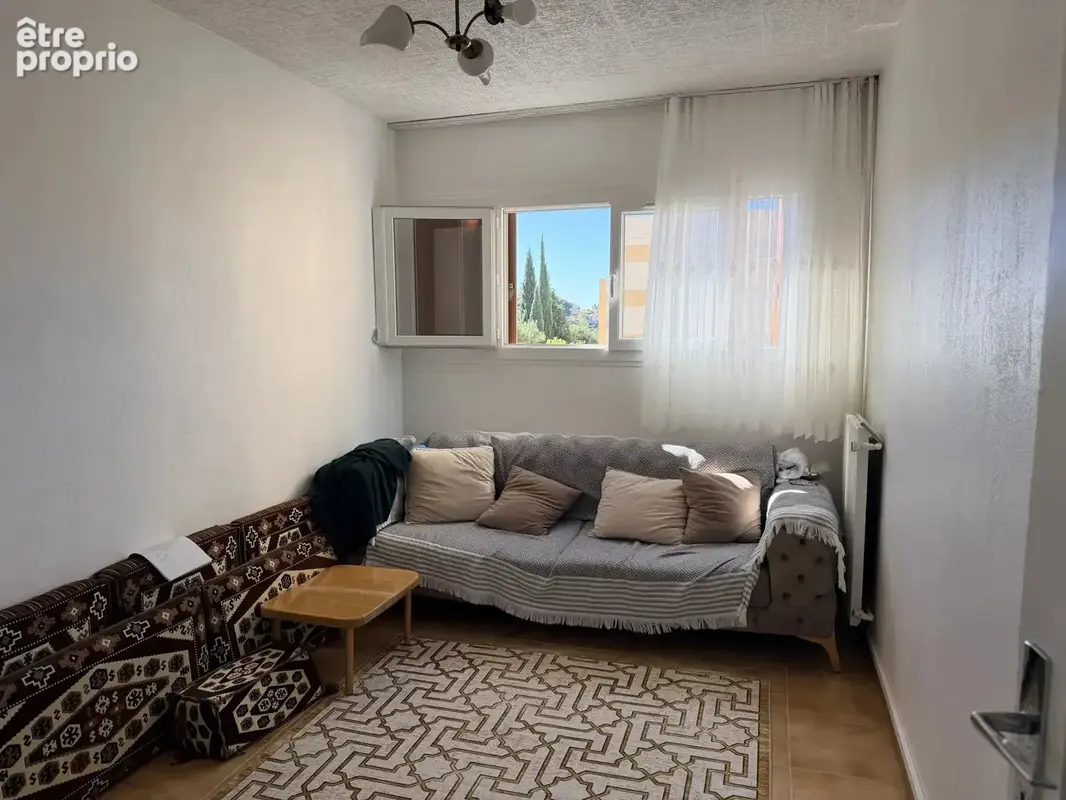 T4/5 de 83m² / Résidence Val pins 13015 - photo 2
