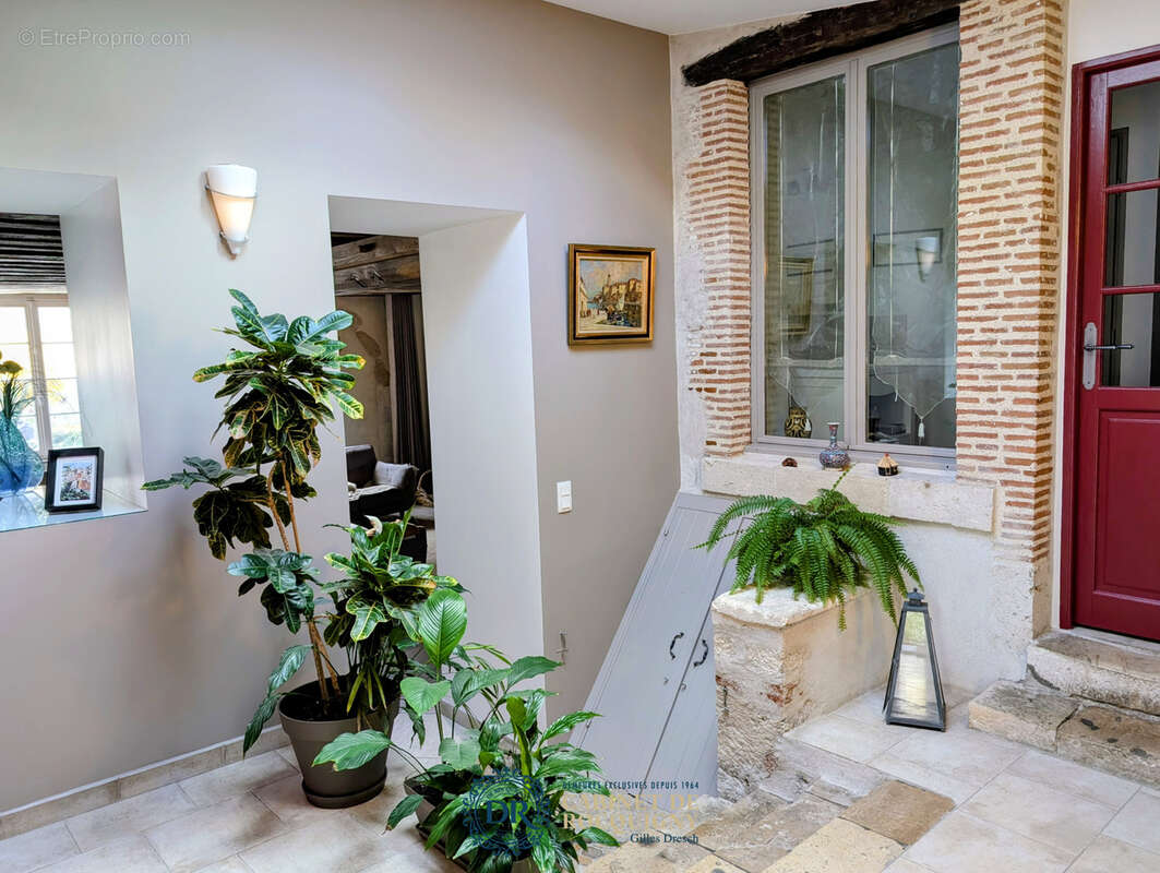 A vendre maison de ville hyper centre - photo 3