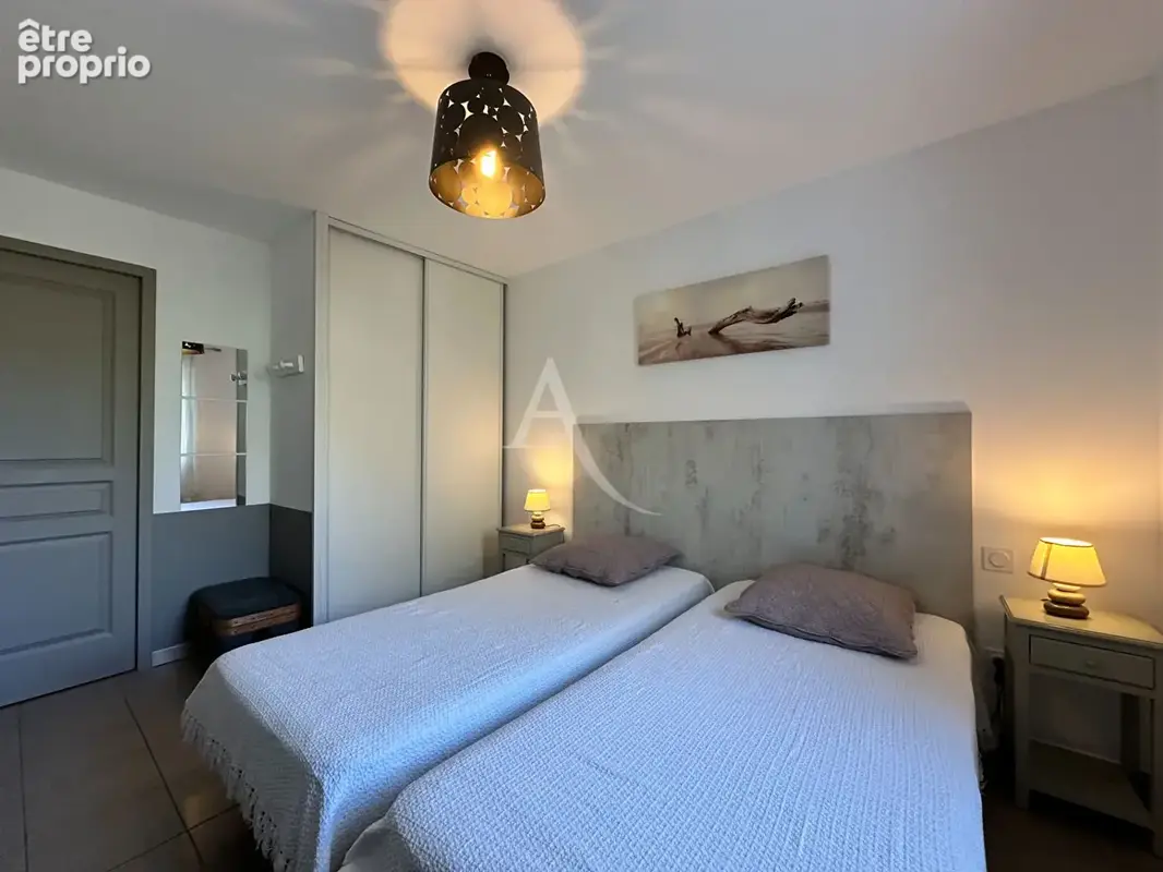 Appartement type 2 de  43.47 m2 places de parking terrasse ascenseur piscine au calme greoux les bains - photo 6