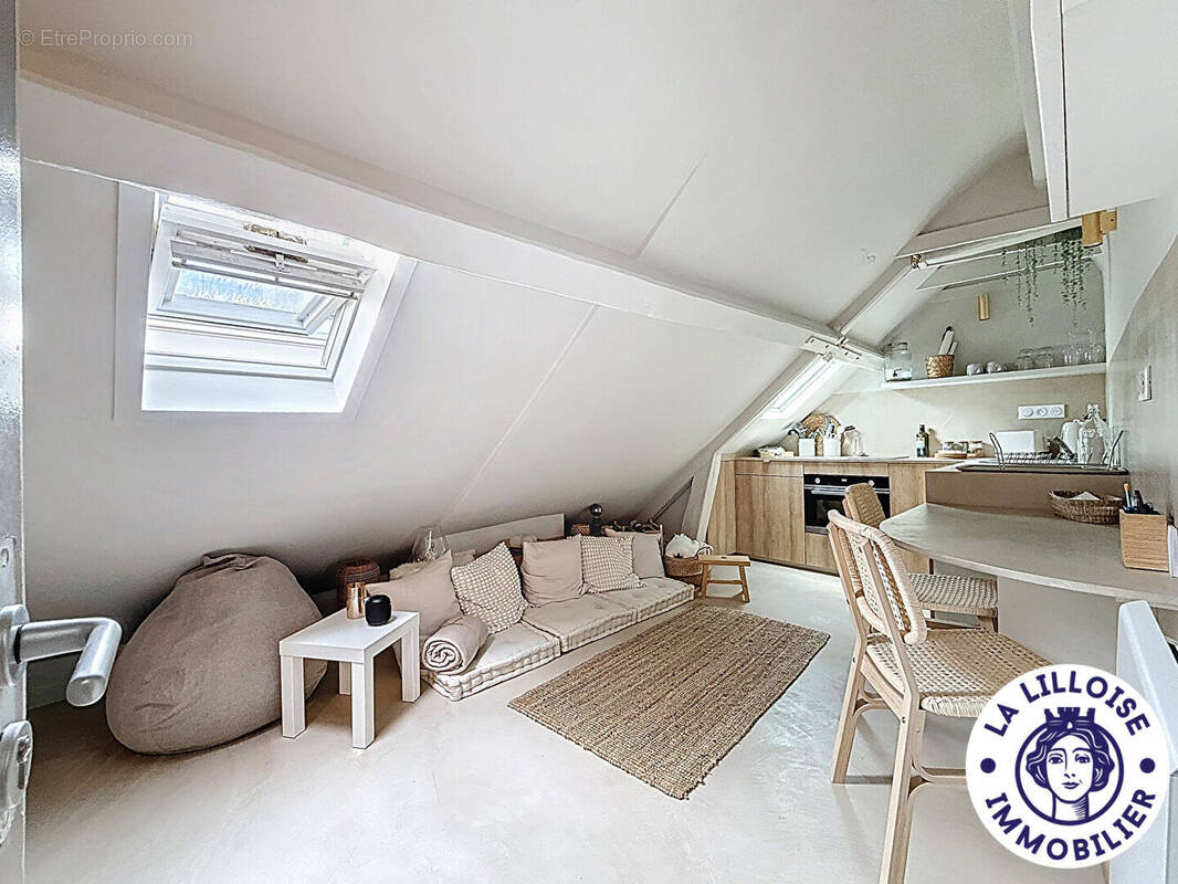 Appartement à PARIS-8E