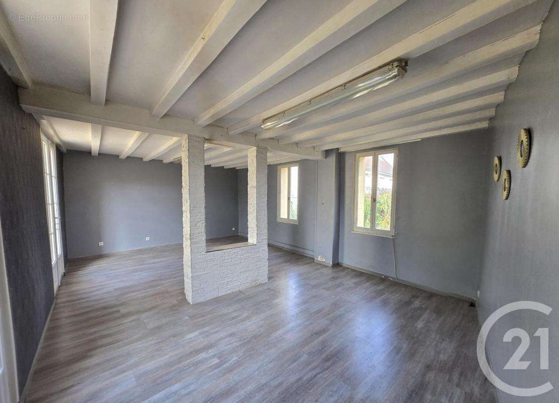 Maison à PONT-SAINTE-MAXENCE