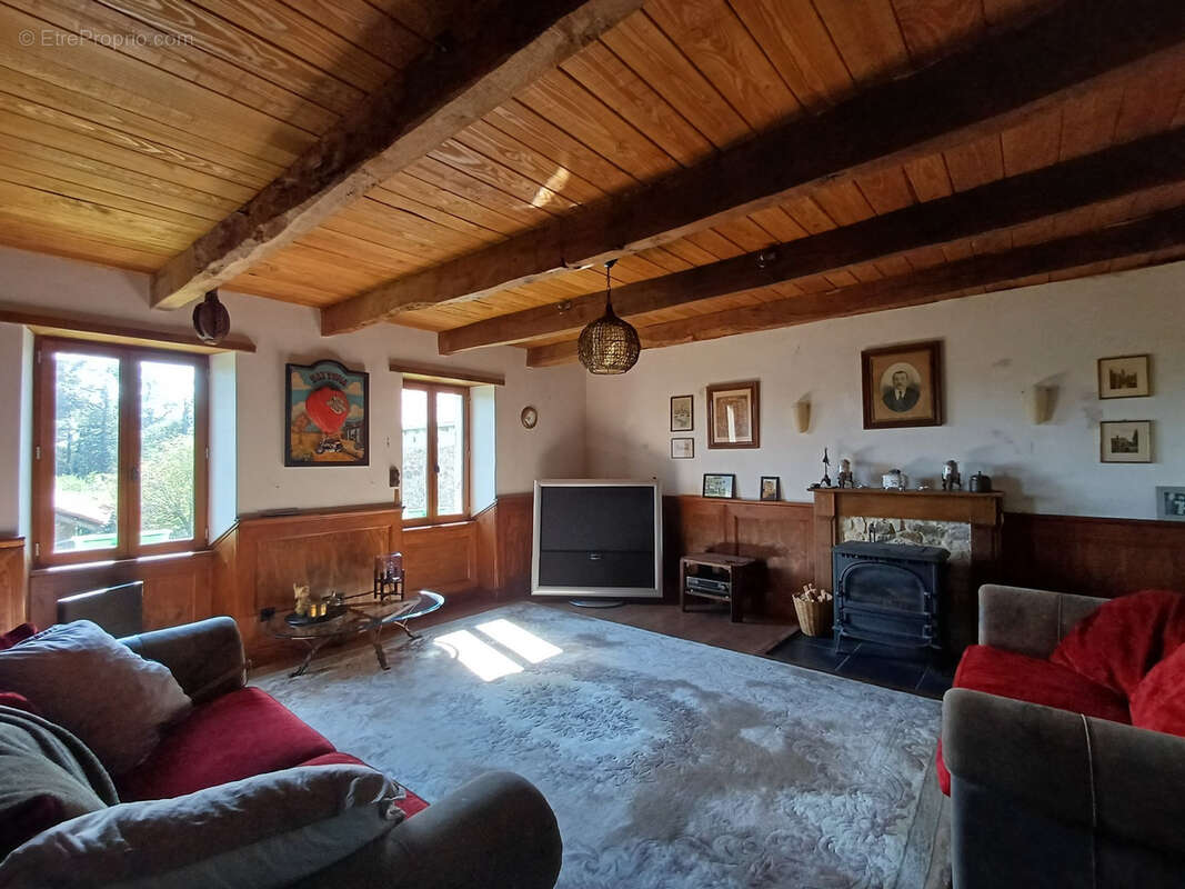 Maison à VAUREILLES