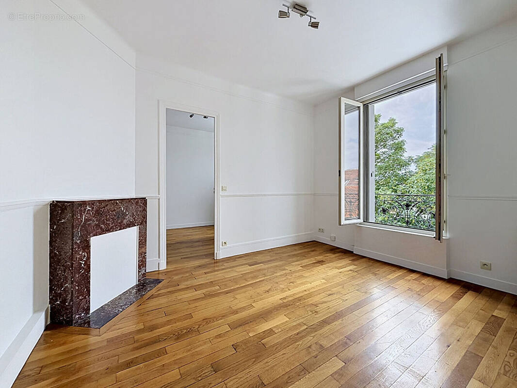 Appartement à NANTERRE
