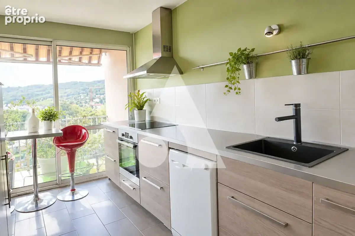 Appartement Saint Maurice De Beynost T5 Dernier étage - photo 2